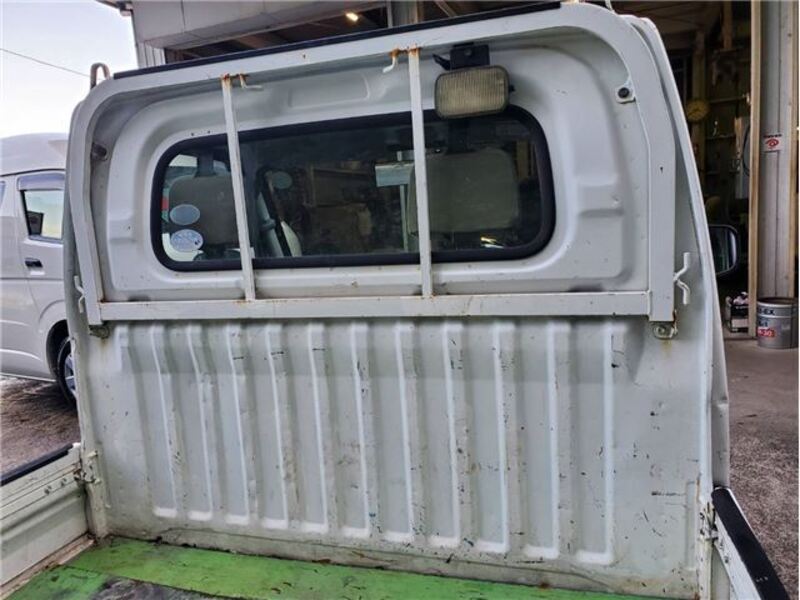 CLIPPER TRUCK