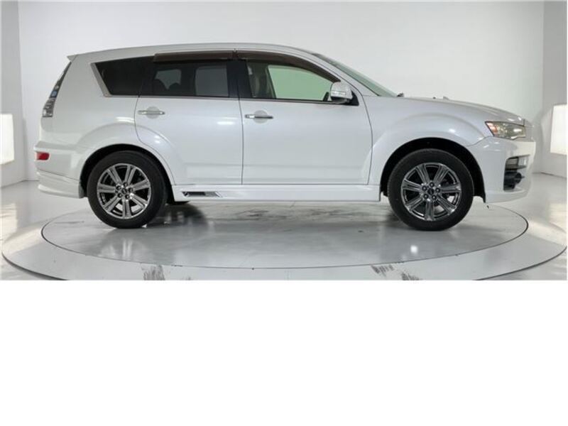 OUTLANDER
