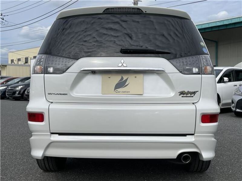 OUTLANDER