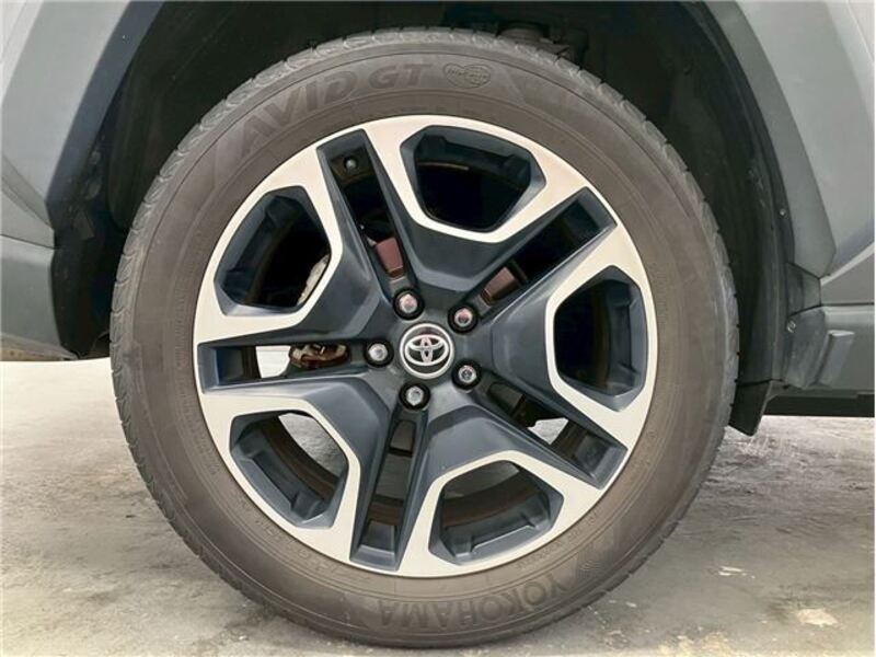 RAV4