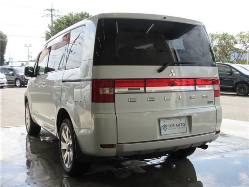 DELICA D5