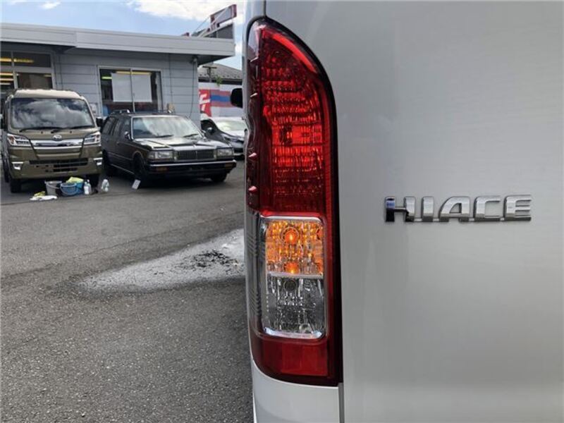 HIACE VAN