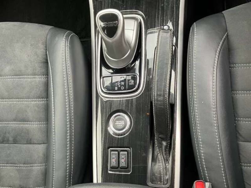 OUTLANDER PHEV