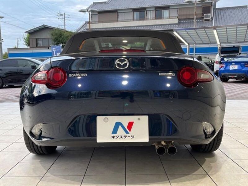 ROADSTER