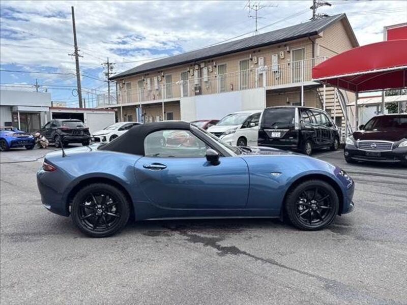 ROADSTER