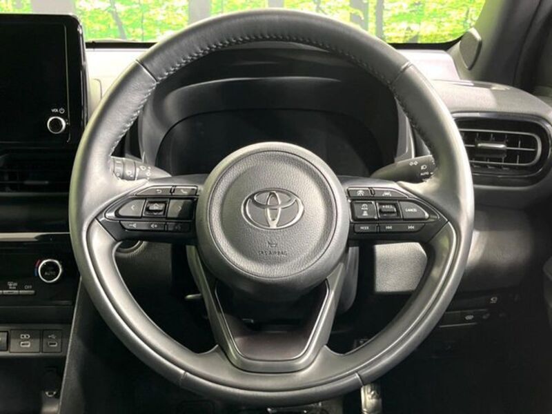 YARIS CROSS