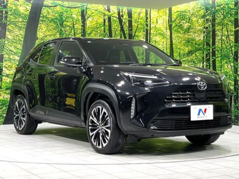 YARIS CROSS
