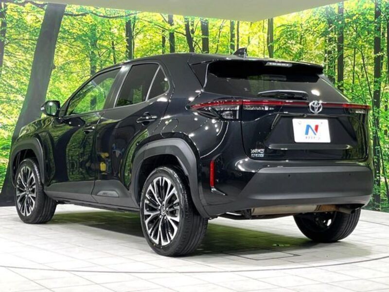 YARIS CROSS