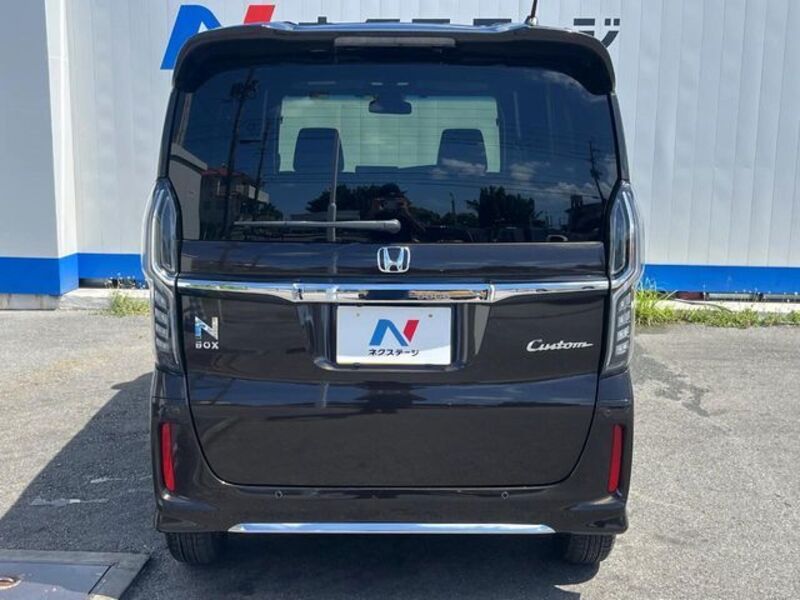 N BOX CUSTOM