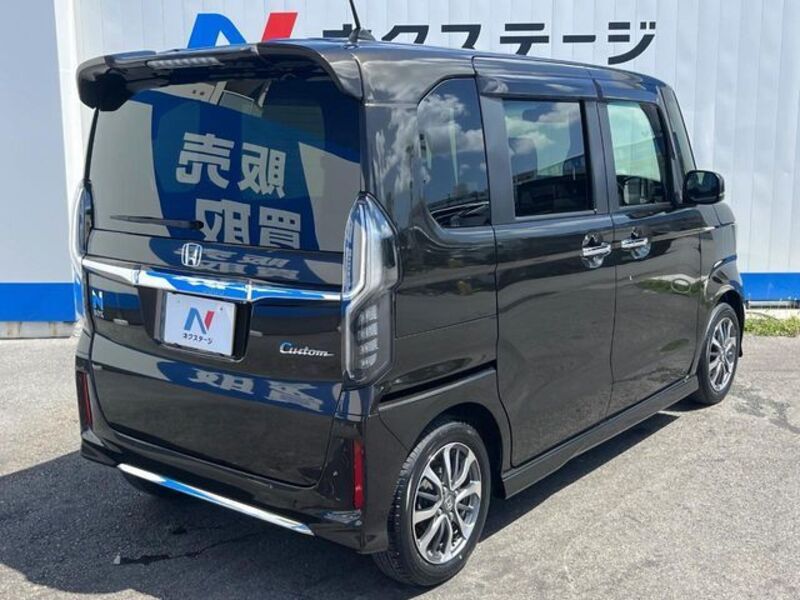N BOX CUSTOM
