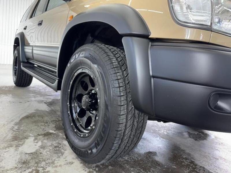 HILUX SURF