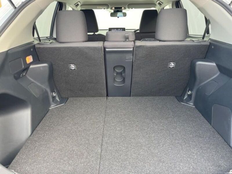 YARIS CROSS