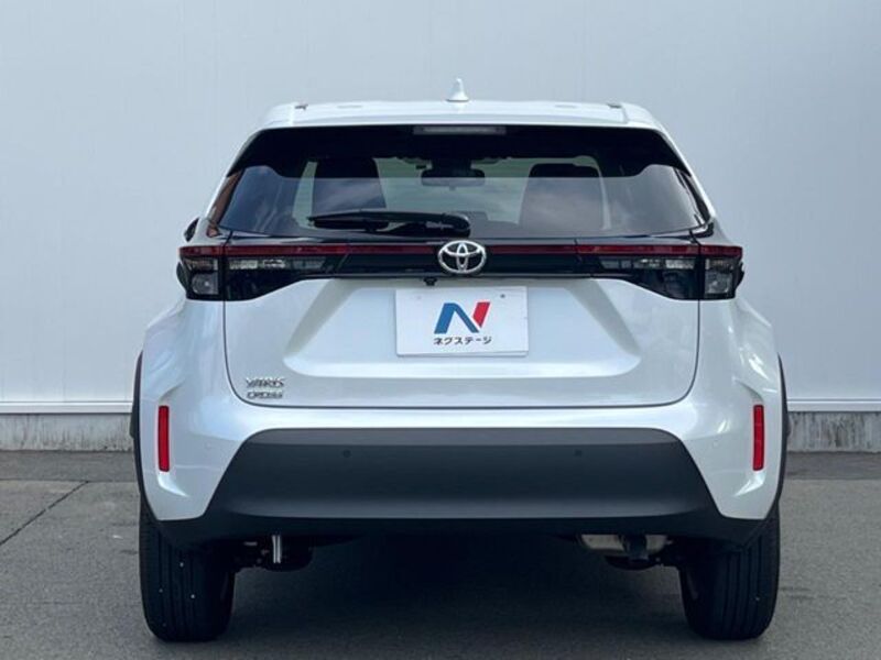 YARIS CROSS