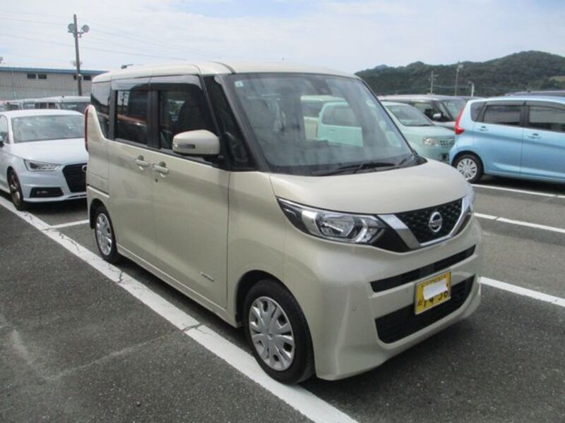 NISSAN ROOX