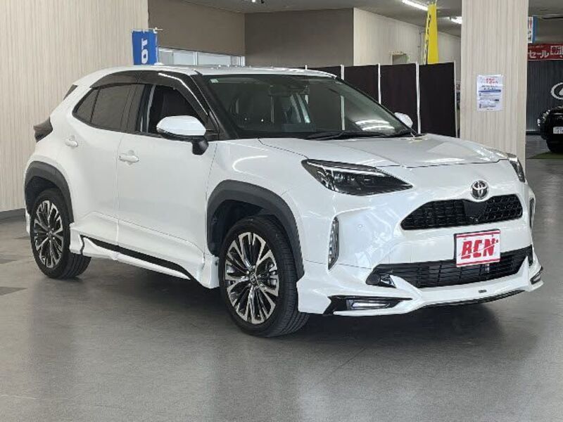 YARIS CROSS