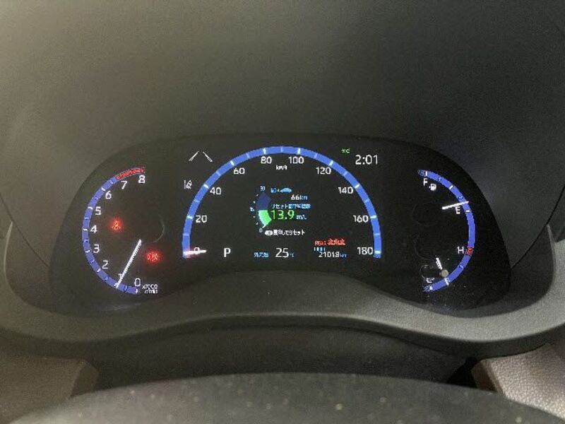 YARIS CROSS