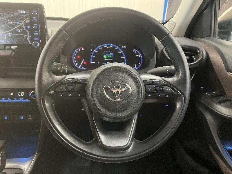 YARIS CROSS