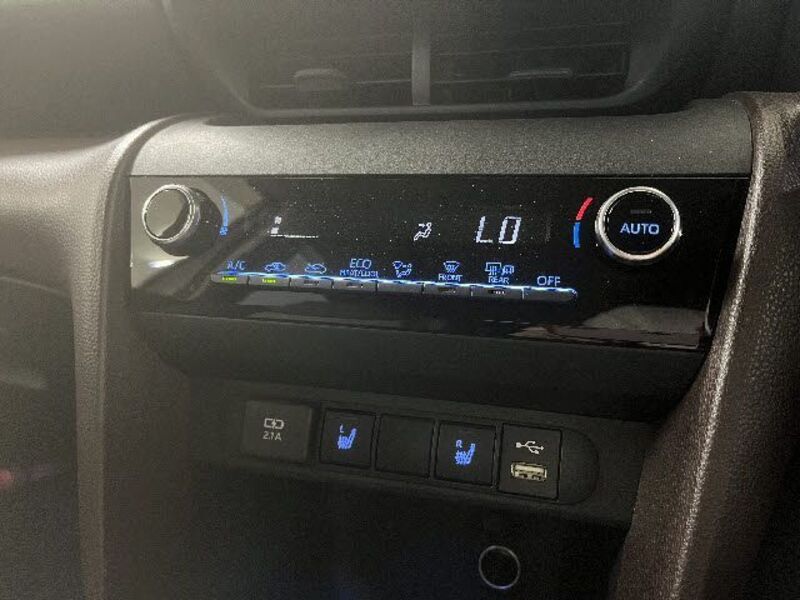YARIS CROSS