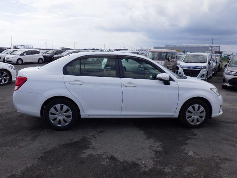 COROLLA AXIO