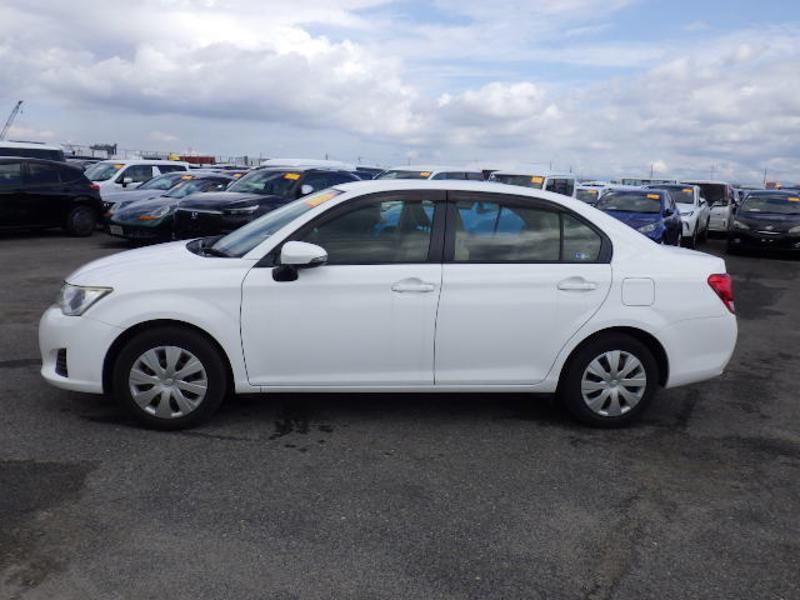 COROLLA AXIO
