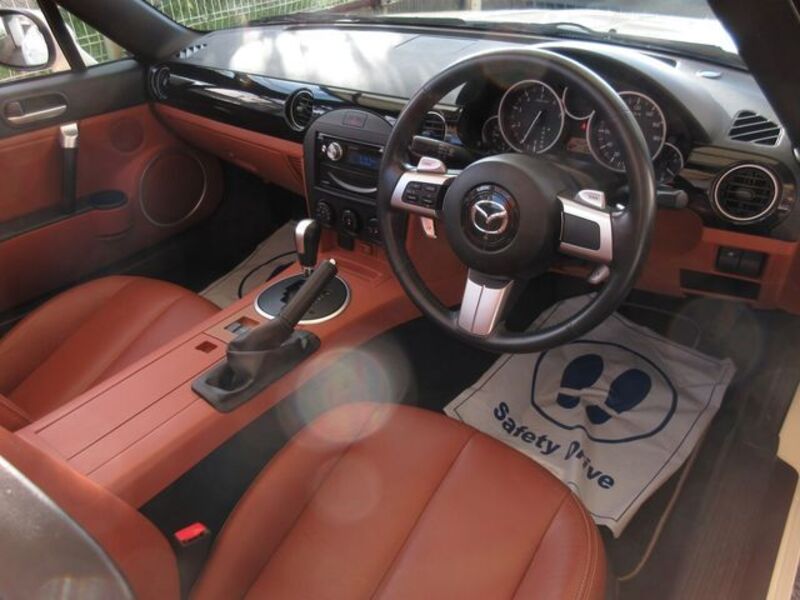 ROADSTER