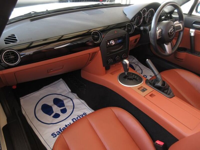 ROADSTER