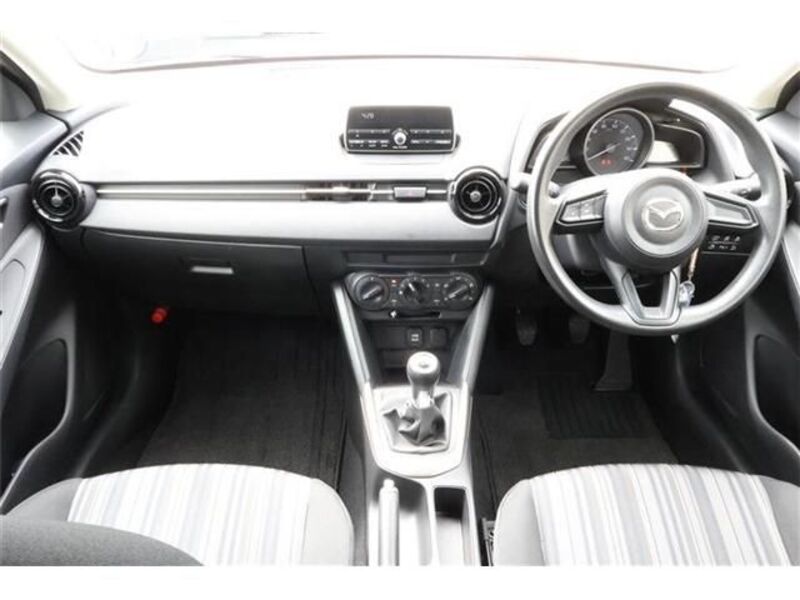 MAZDA2