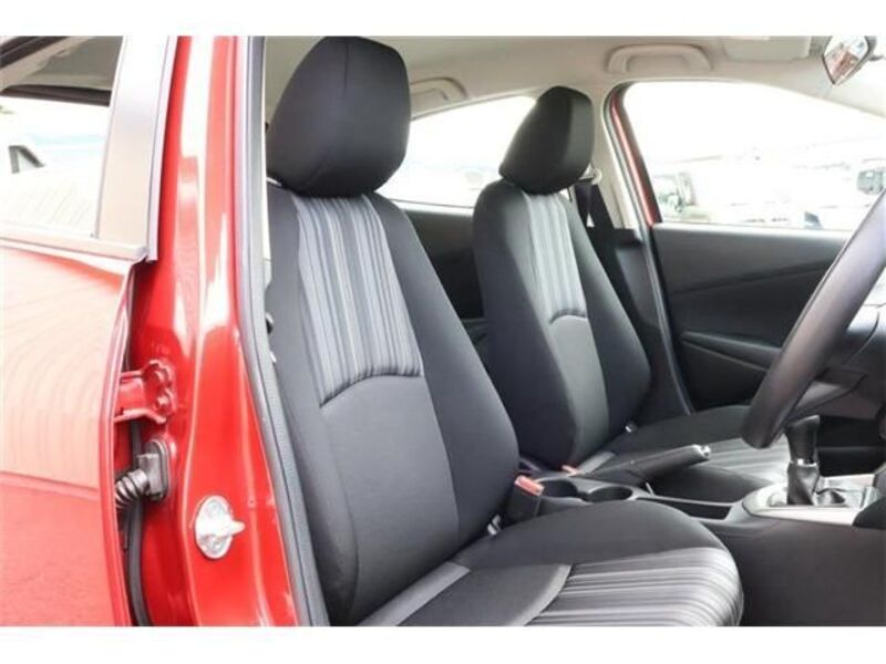 MAZDA2