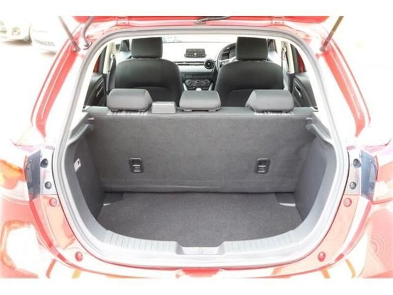 MAZDA2