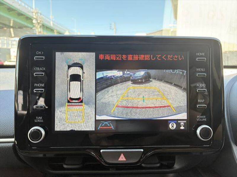 YARIS CROSS
