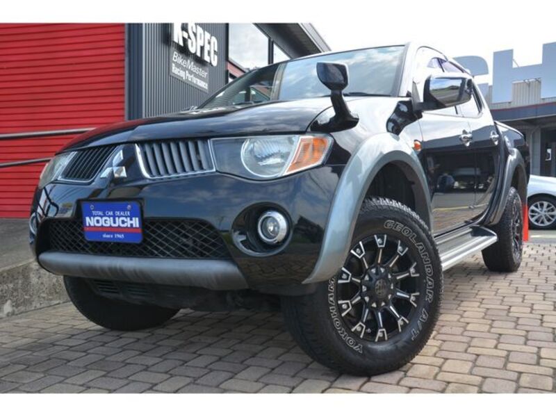 MITSUBISHI TRITON
