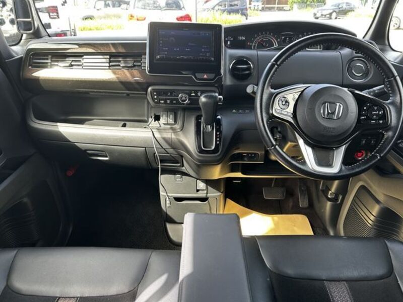 N BOX CUSTOM