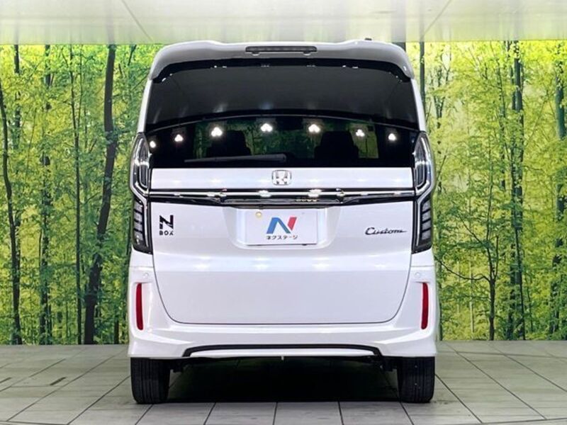 N BOX CUSTOM