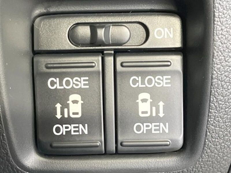 N BOX