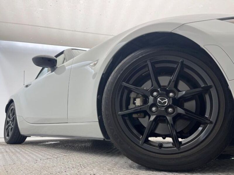 ROADSTER