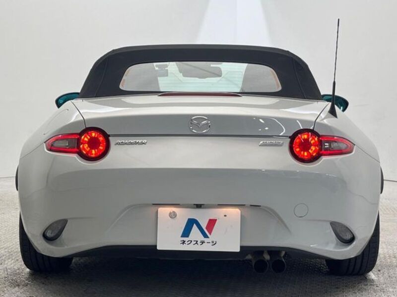ROADSTER