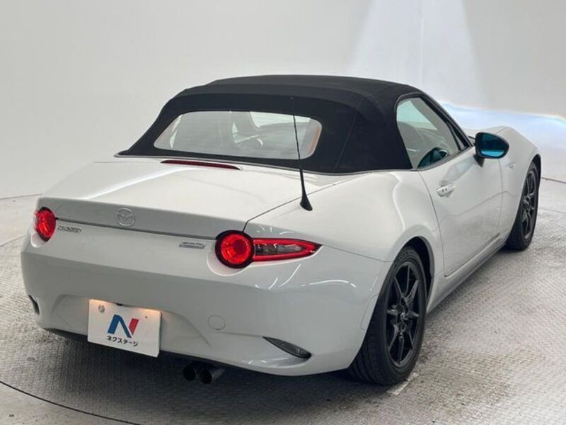 ROADSTER
