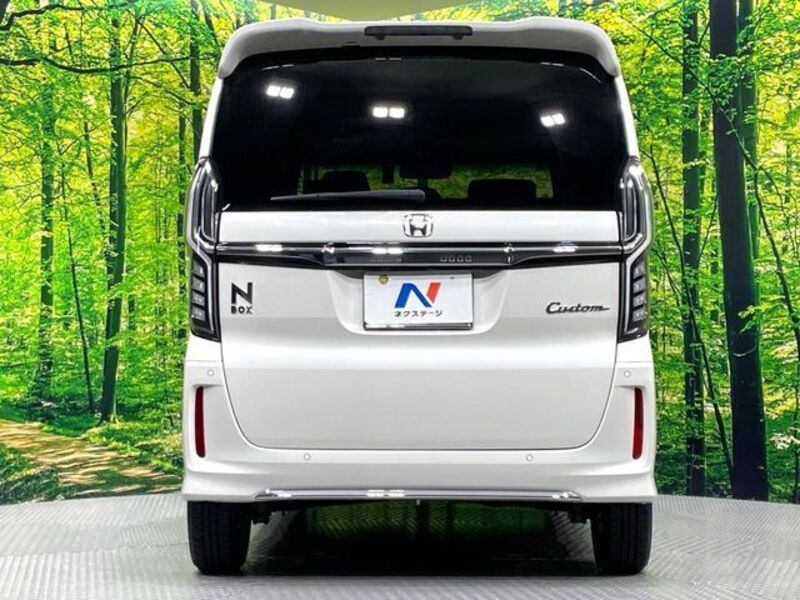 N BOX CUSTOM