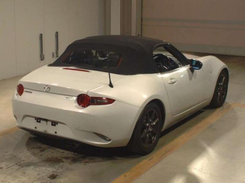 ROADSTER