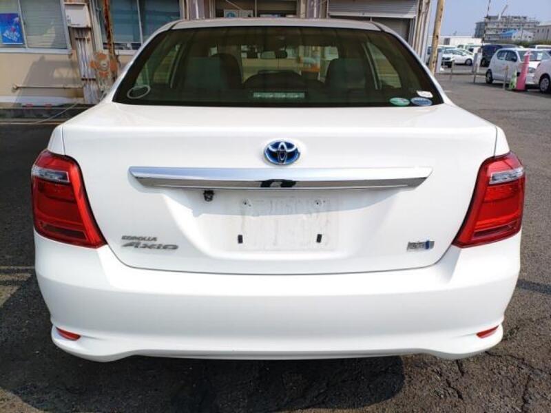 COROLLA AXIO