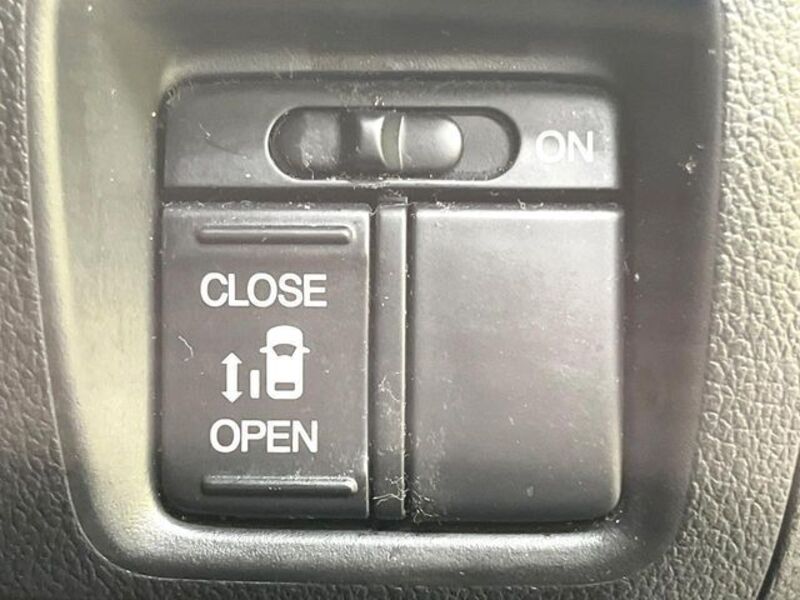 N BOX