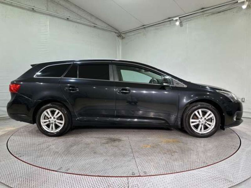 AVENSIS WAGON