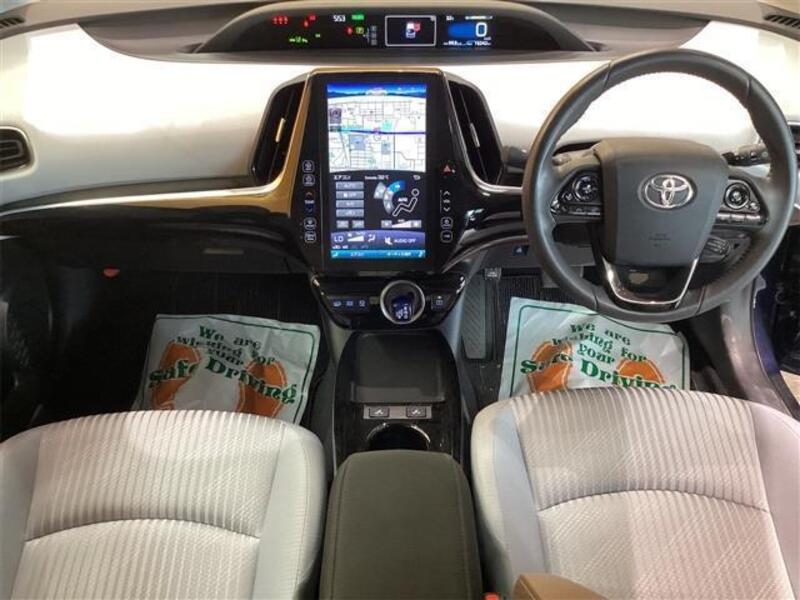 PRIUS PHV