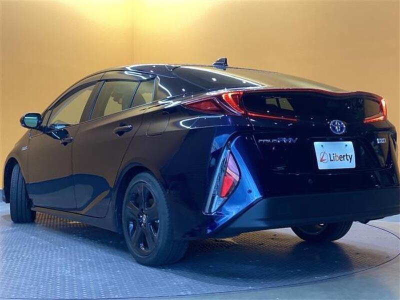 PRIUS PHV