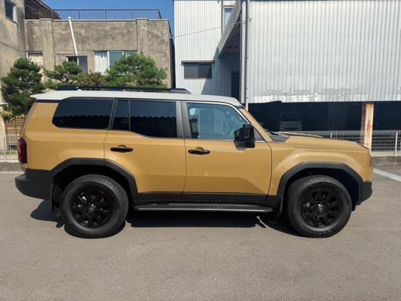 LAND CRUISER 250