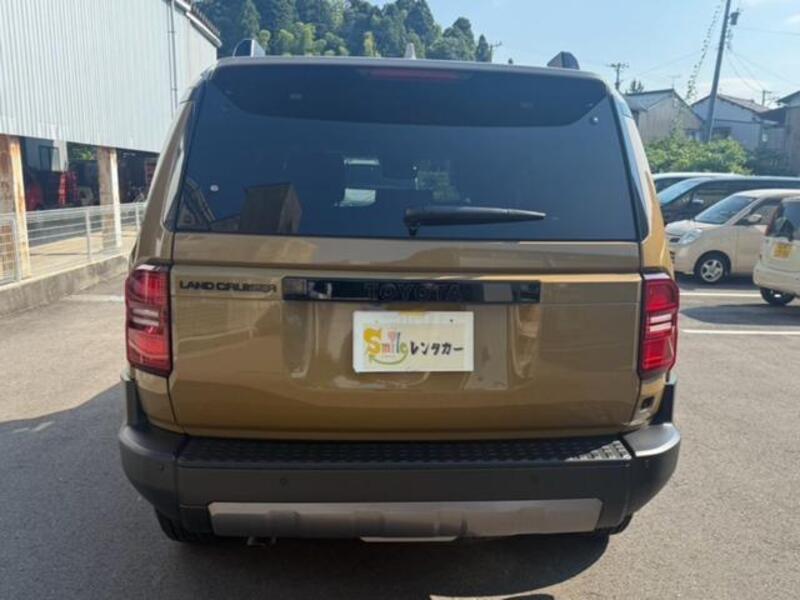 LAND CRUISER 250