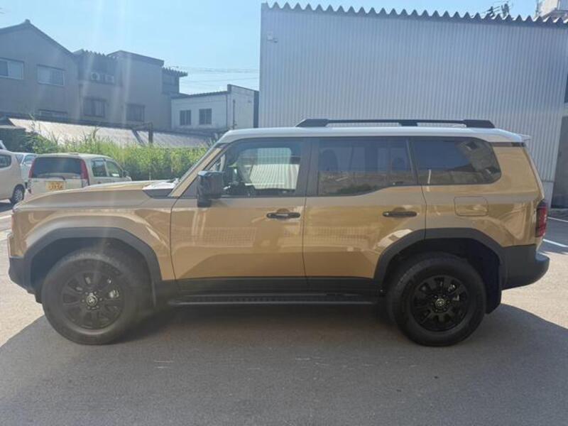 LAND CRUISER 250