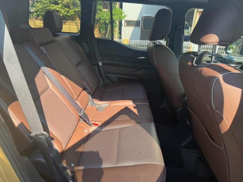 LAND CRUISER 250