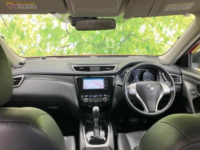 X-TRAIL