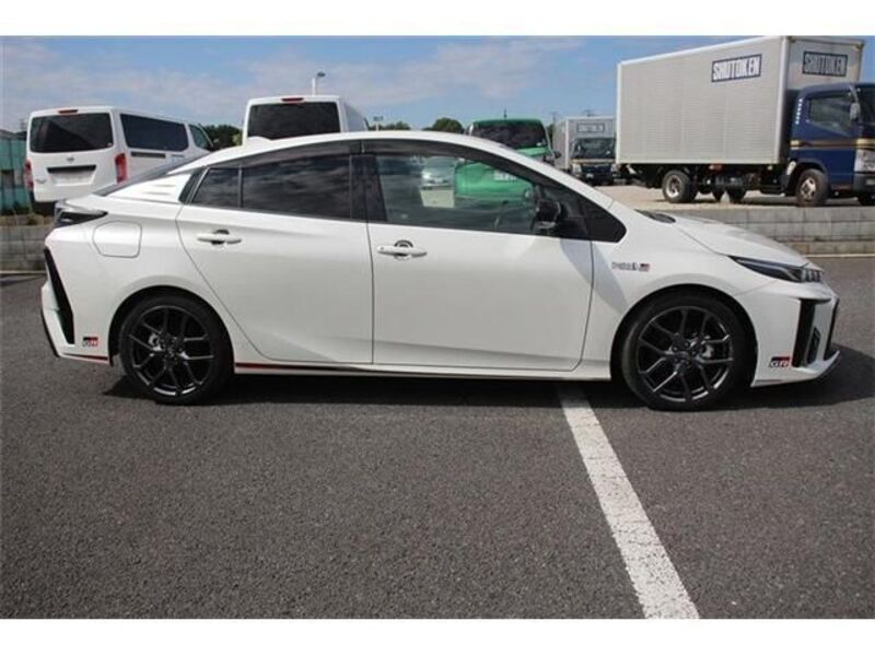 PRIUS PHV